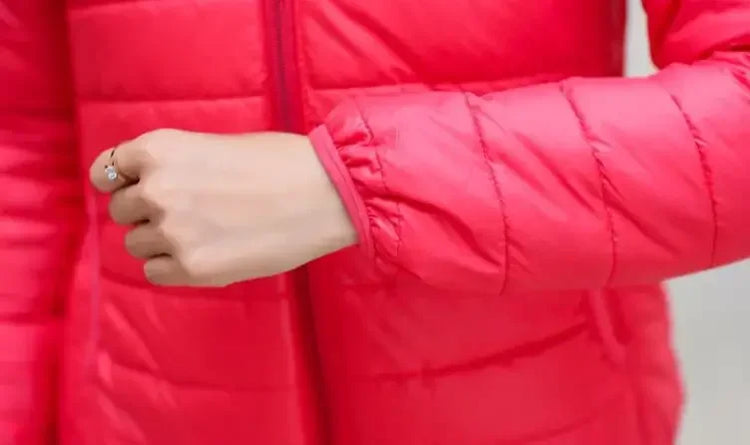 Cropped Hooded Puffer Jacket