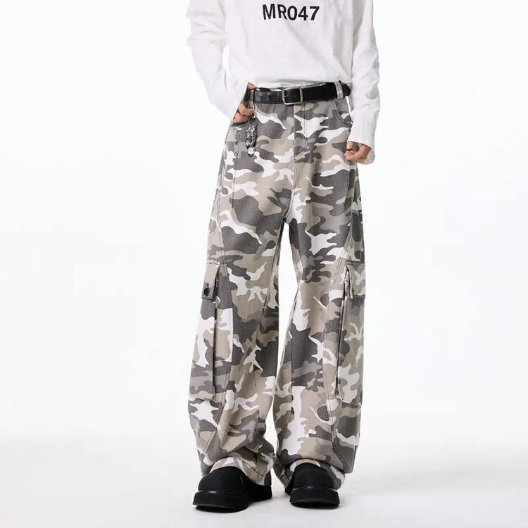 Men's Wide-Leg Camo Cargo Pants