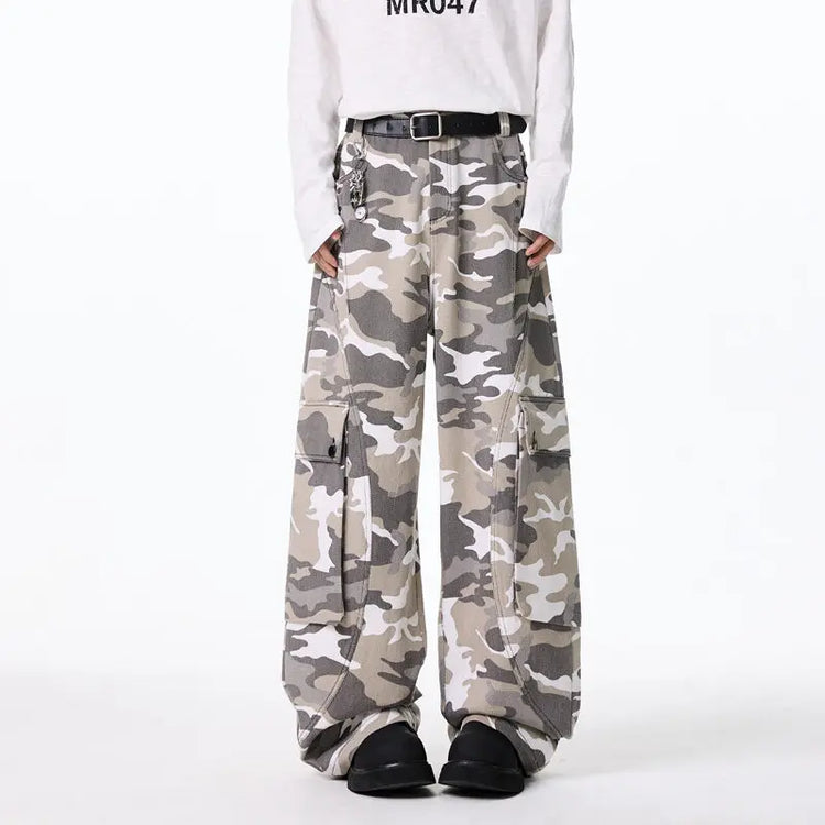 Men's Wide-Leg Camo Cargo Pants